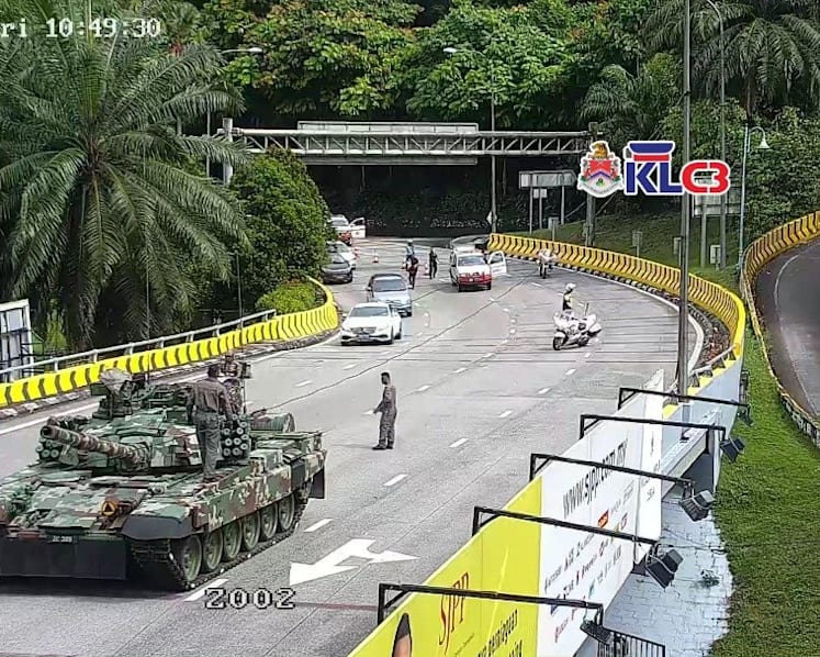 Malaysian Army apologises after second vehicle breaks down on KL road