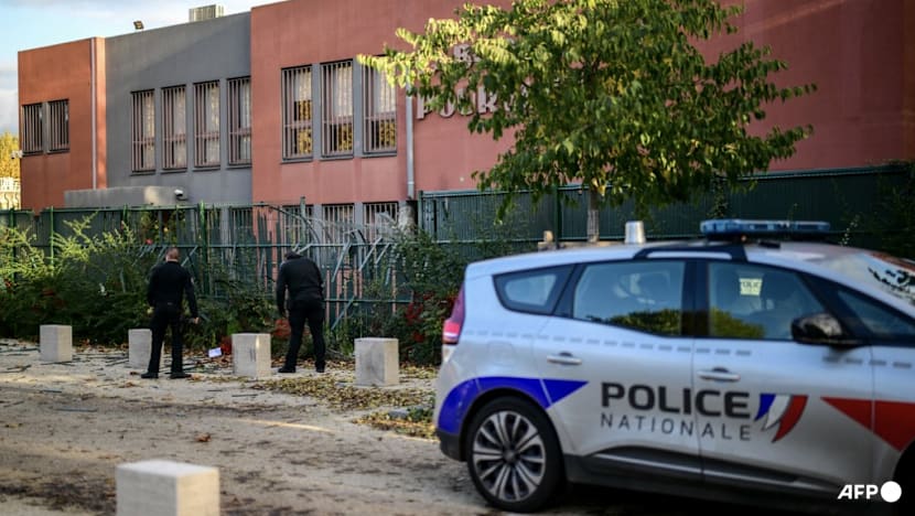 French police arrest six over armed robbery at gold laboratory French police arrest six over armed robbery at gold laboratory