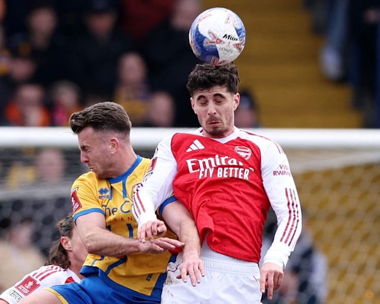 Eze thunderbolt guides Arsenal past Mansfield into FA Cup quarter-finals