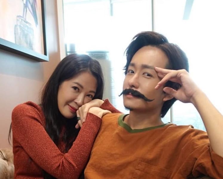 Singaporean actor Jeremy Chan recalls how he first met wife Jesseca Liu 