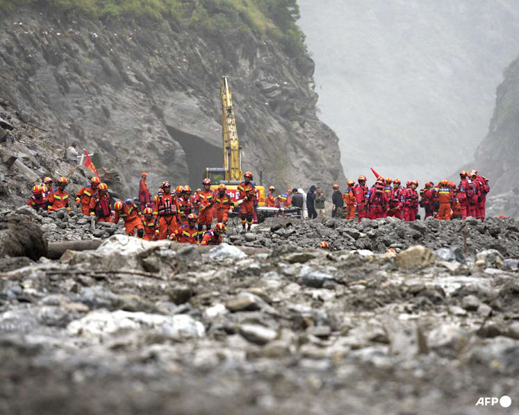 China says 16 dead, 546 missing in Tibet mudslide: State media