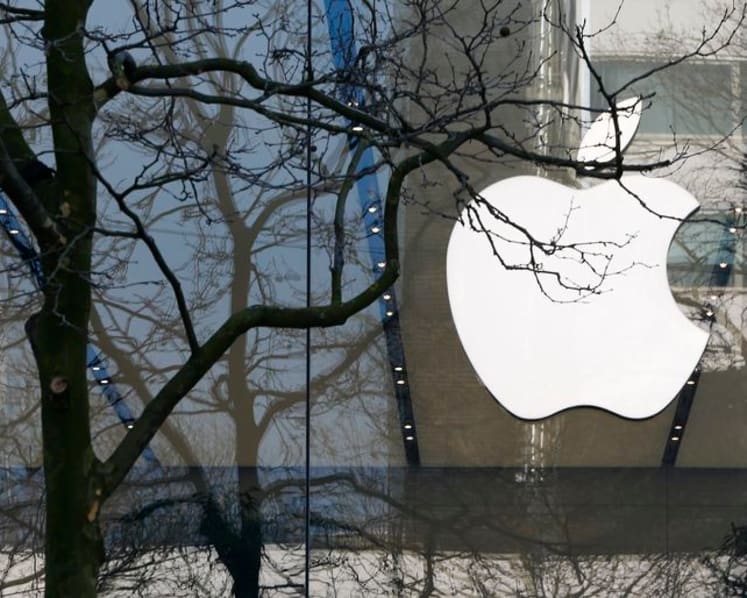 Russia warns Apple of $52 million fine over alleged bias against local apps