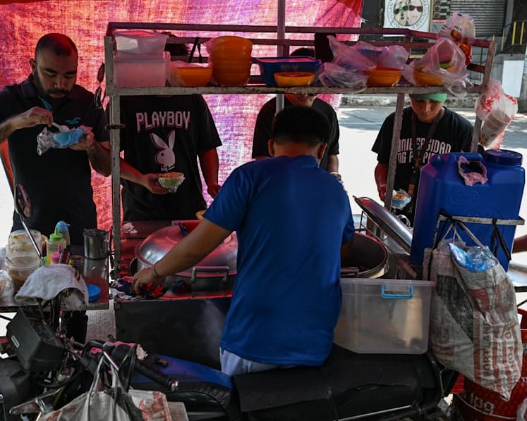 War in Middle East takes a bite out of Filipino street food vendors
