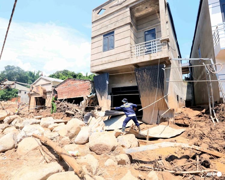 Vietnam flash flood kills five, dozens evacuated