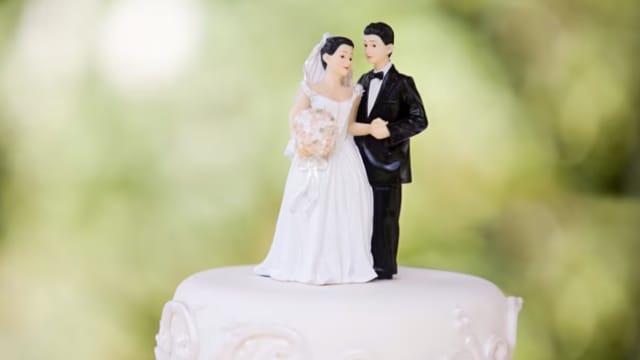 为留在新加坡铤而走险 本地假结婚案激增