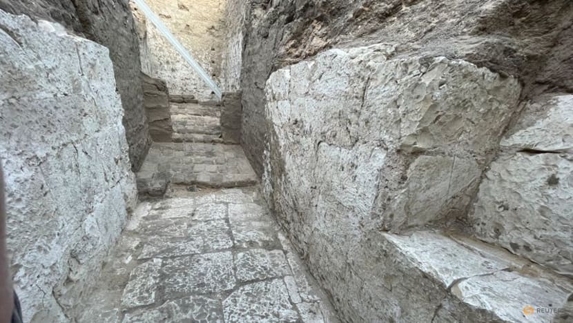 Tomb of unidentified ancient Egyptian pharaoh discovered