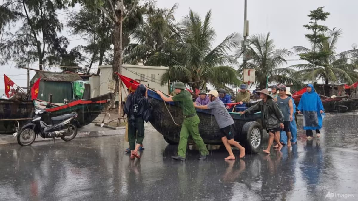 热带风暴“韦帕”袭击越南恐山洪暴发多个航班取消- 8world