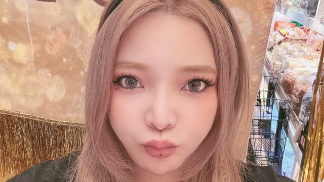 带货被酸“好肿”，小甜甜吐揪心实话！