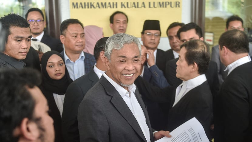UMNO dan BN akan terus bersama kerajaan perpaduan hingga PRU16: Ahmad Zahid Hamidi UMNO dan BN akan terus bersama kerajaan perpaduan hingga PRU16: Ahmad Zahid Hamidi