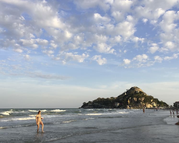 S’porean tourists flock to Thailand despite recent blasts