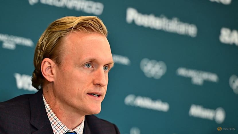 Ice hockey-Coach Wroblewski credits players as US close in on Olympic crown