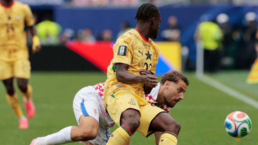 Vlasic header sends Croatia into World Cup knockouts with 2-1 win over Ghana