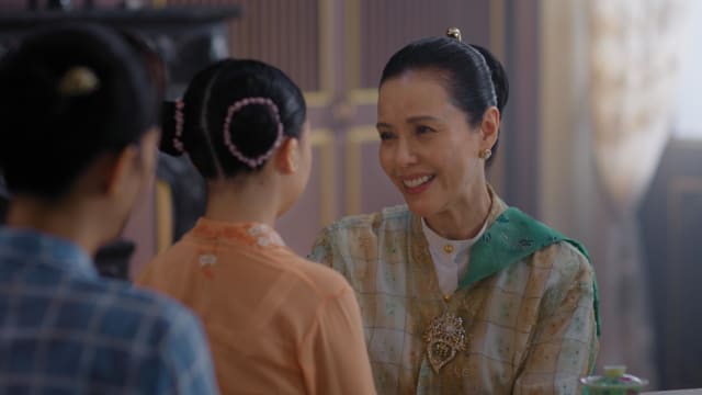 郑惠玉也有不自信的时候！求购《小娘惹之翡翠山》戏服“被拒”