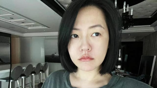 小S在首尔被巧遇，状态不佳让粉丝不敢求合照