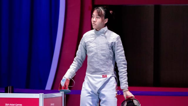 我国击剑小将王洁敏 个人佩剑复赛止步八强