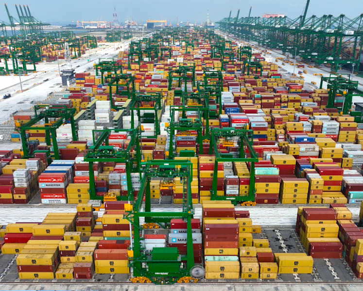 Singapore's March non-oil exports rise 15.3% on strong AI-driven electronics demand