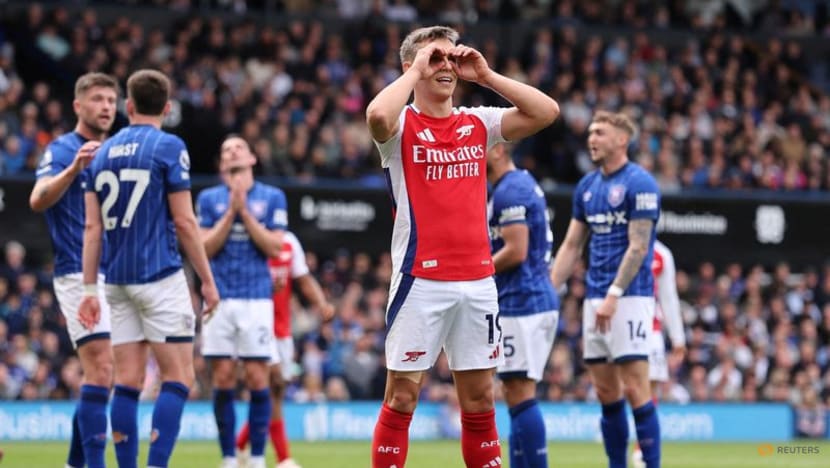 Liverpool one win away from title, Leicester relegated, Ipswich almost down