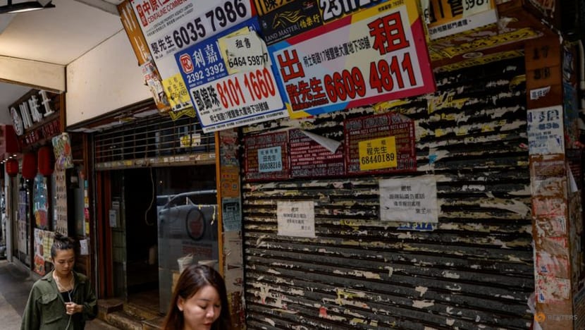Hong Kong sees challenges for the retail sector as August sales fall 10% Hong Kong sees challenges for the retail sector as August sales fall 10%
