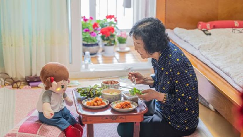 Kesepian, lansia Korea kini curhat ke robot AI