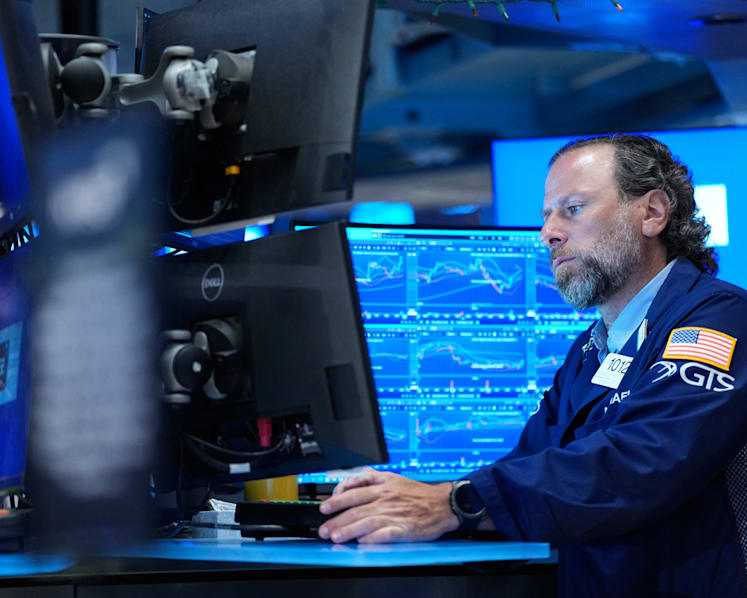 Stock markets meander as US tech stocks climb