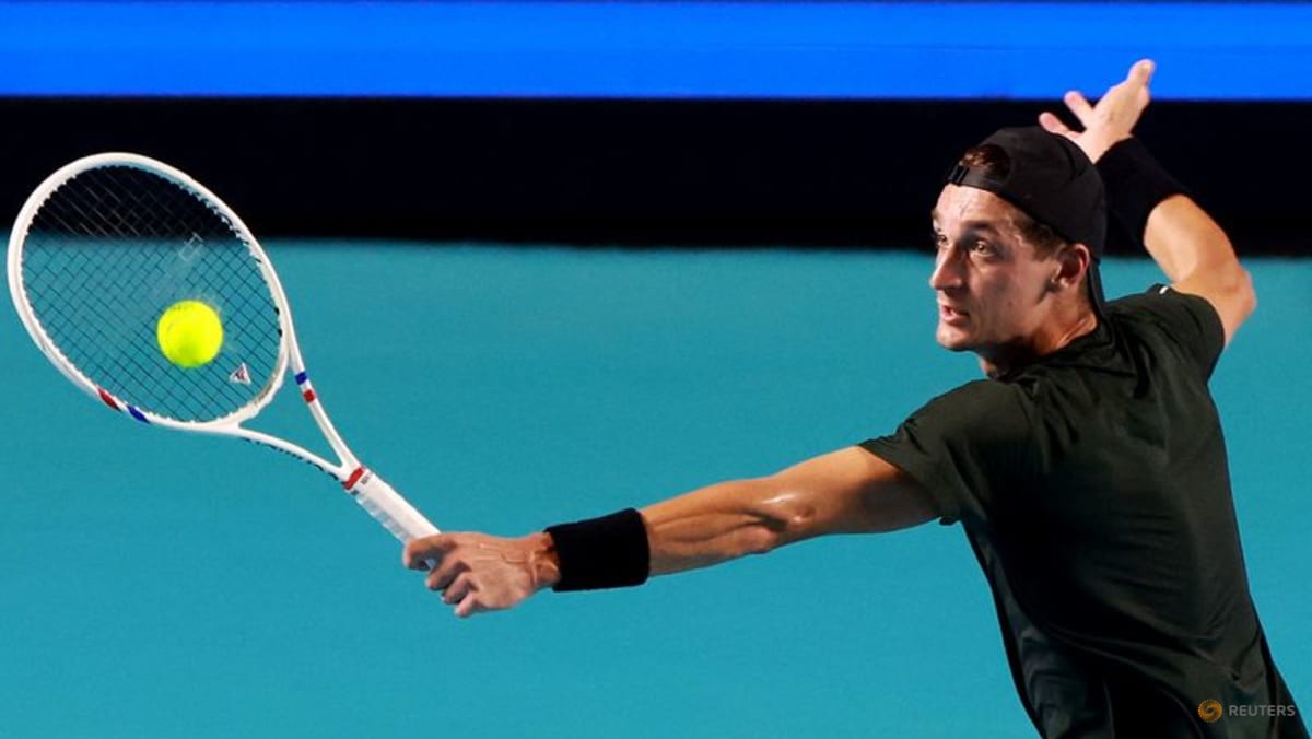 Ailing Atmane docked point for time violation on match point in Acapulco