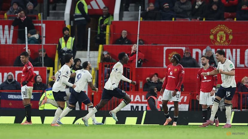 Man United held to 1-1 draw at home by struggling West Ham