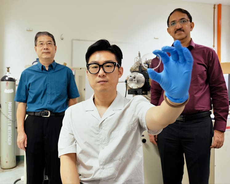 NTU researchers develop long-lasting anti-fog coating that 'self-cleans' under sunlight