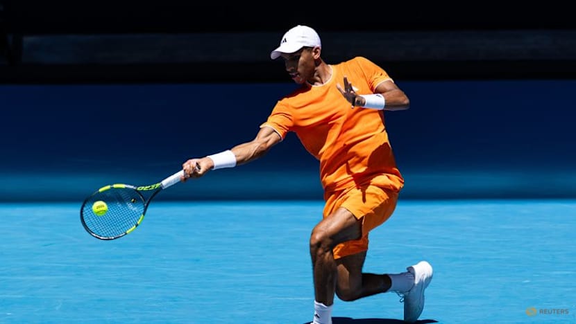 Players hit by cramp as heat and heartbreak strike at Australian Open