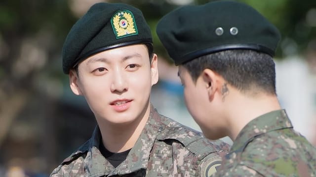 BTS柾国退伍首日，就遇狂粉企图闯入家中被捕！