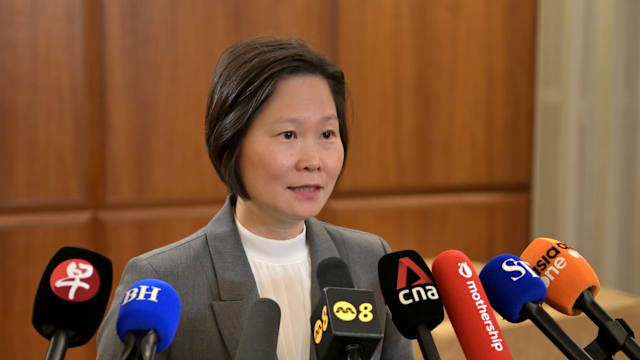 颜晓芳：外交部周六安排包机 从阿曼接新加坡人回国