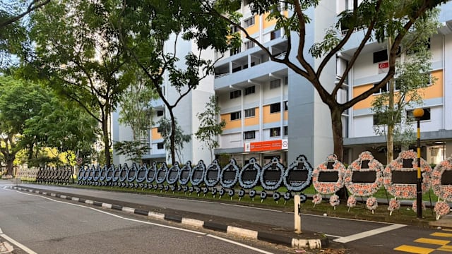 白桥丧礼摆70电子花圈 市镇会多次要求丧家移除