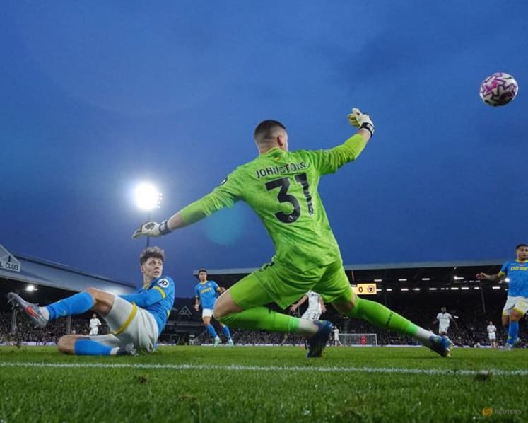Arsenal march on, Liverpool snap losing streak, Wolves' misery continues, Diallo saves Man Utd