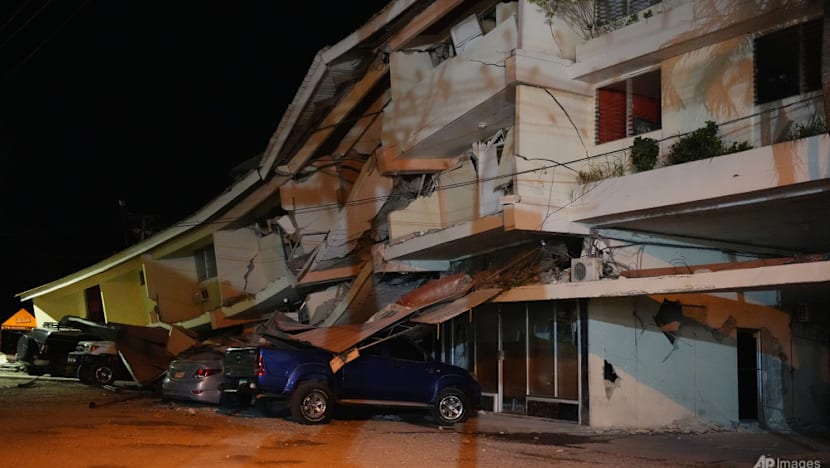 Traumatised Panamanians begin recovery after 7.7-magnitude quake