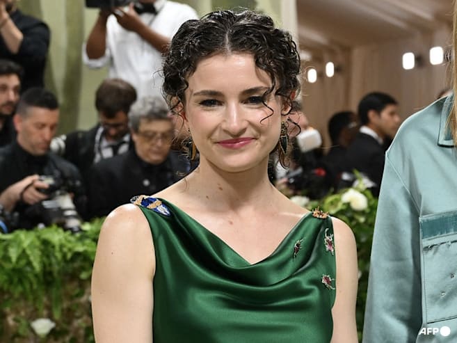 Vogue appoints Chloe Malle to replace fashion doyenne Anna Wintour