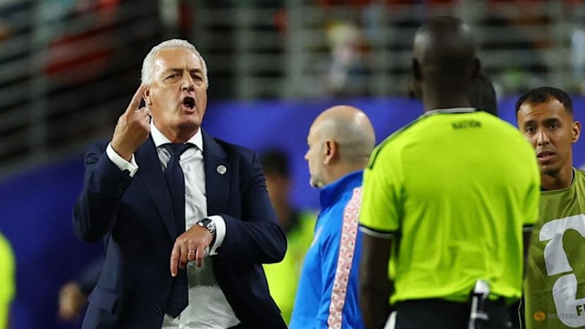 Paraguay coach rails against mandatory cooling breaks, says 'continuity is broken'