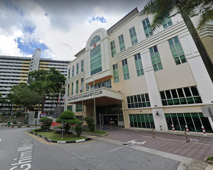 3 people taken to hospital after tree falls at Ulu Pandan Community Club