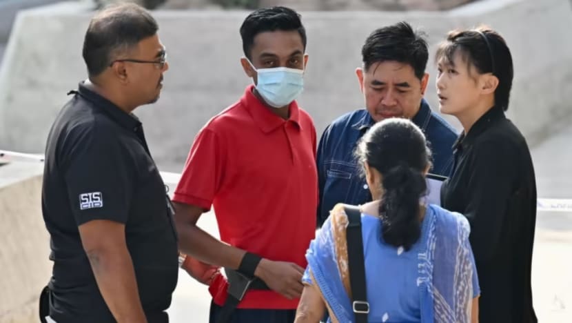 11 suspek dalam pergaduhan di Orchard Road dibawa ke tempat kejadian di Hotel Concorde