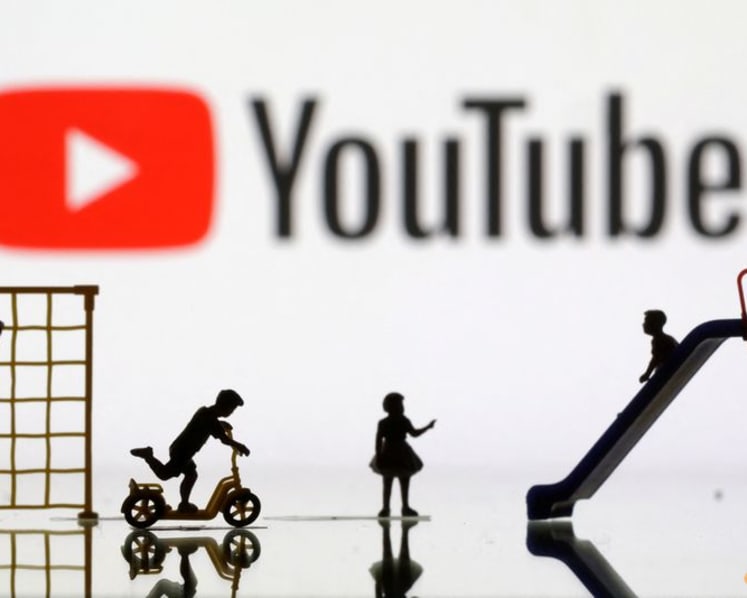 European Commission reviews child safety on Snapchat, YouTube, app stores