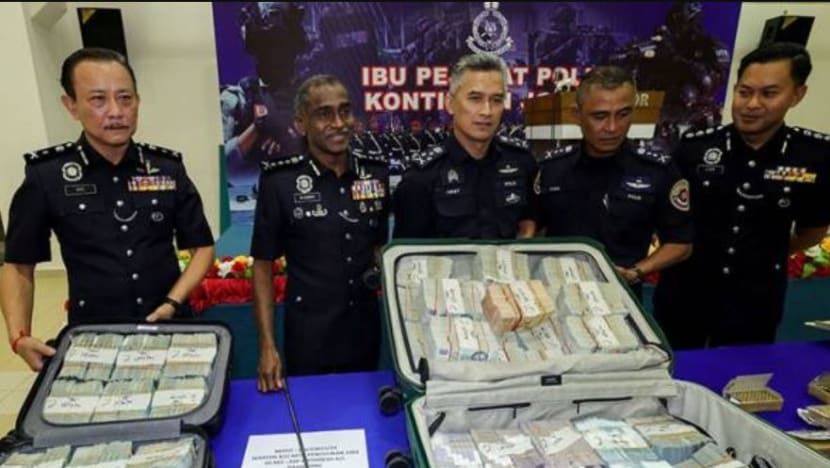 Kes culik ahli perniagaan di JB: Polis temukan semula lebih RM7 juta wang tebusan Kes culik ahli perniagaan di JB: Polis temukan semula lebih RM7 juta wang tebusan