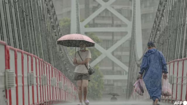 受台风格美影响 多趟飞往台北航班取消