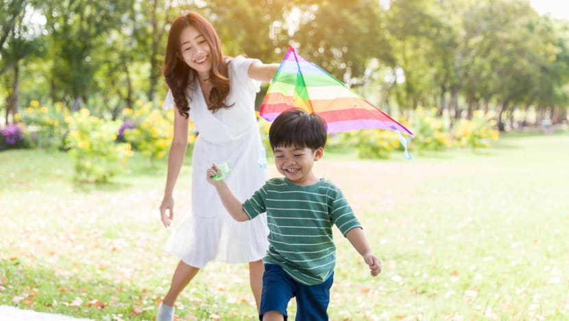 Commentary: Why I choose not to be a ‘helicopter’ parent Commentary: Why I choose not to be a ‘helicopter’ parent