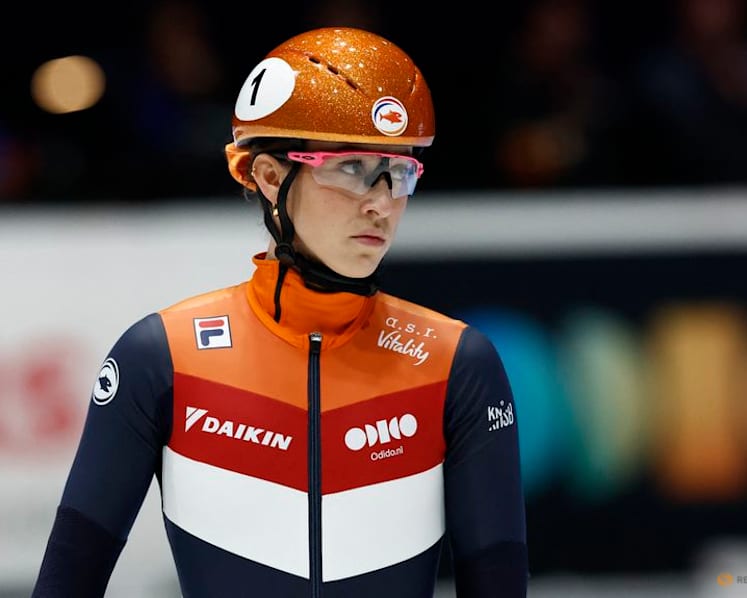 Speed skating-Ugly exterior, nice ice - Dutch dual threat Schulting happy in Milan