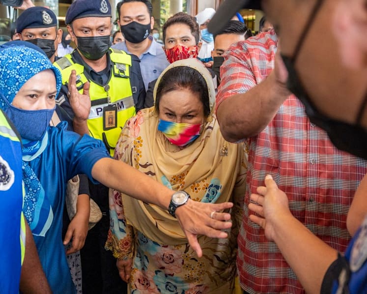 Najib’s wife Rosmah can travel to Singapore after Malaysian court grants temporary release of passport