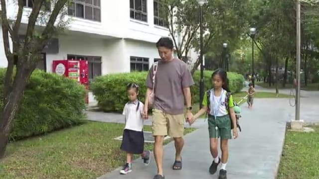 晨光|晨光聚焦：带娃压力大抑郁 全职爸爸脆弱又勇敢