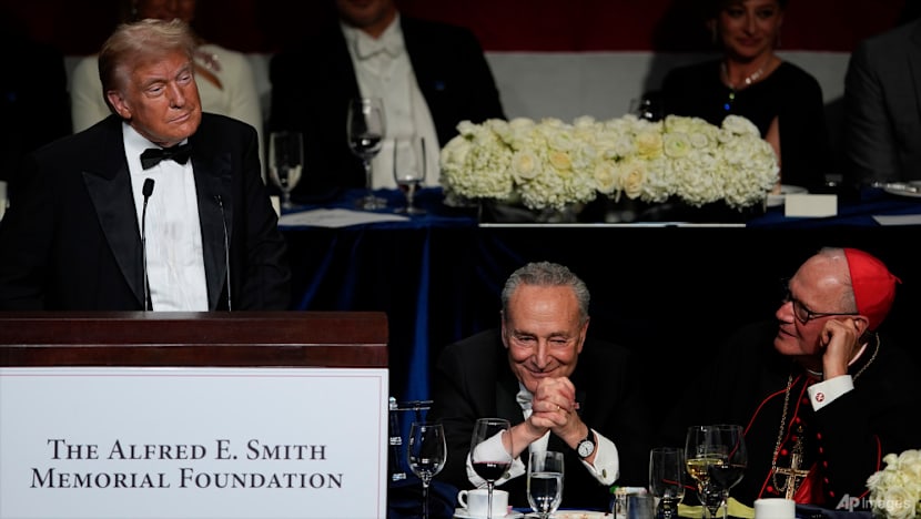 Trump meets Democrats in last-gasp talks before US government shutdown