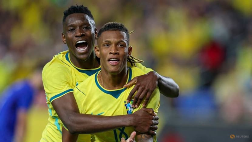 Brazil score twice late on to beat Croatia 3-1 in World Cup tune-up