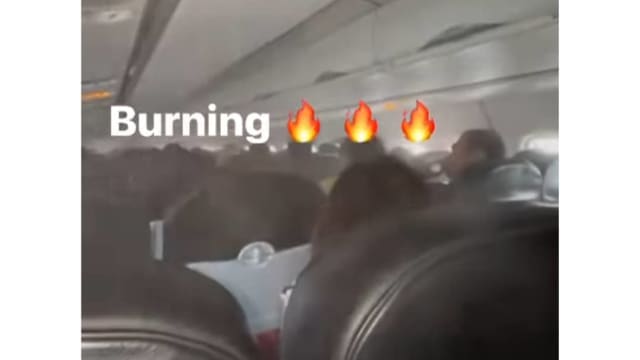 空调过热机舱冒烟 马国飞萤客机紧急折返
