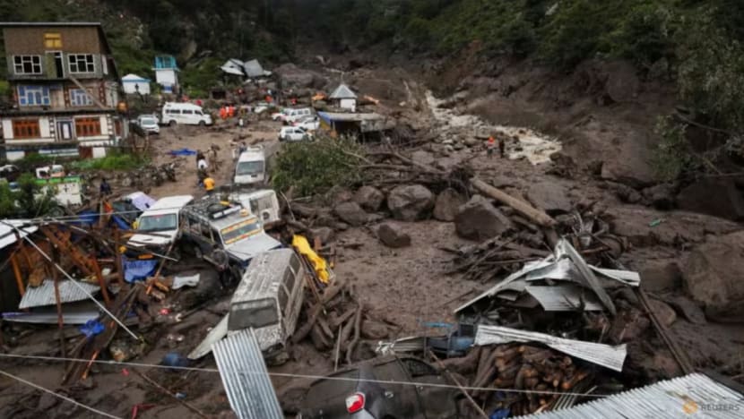 60 maut, 200 hilang akibat banjir dan tanah runtuh di Kashmir