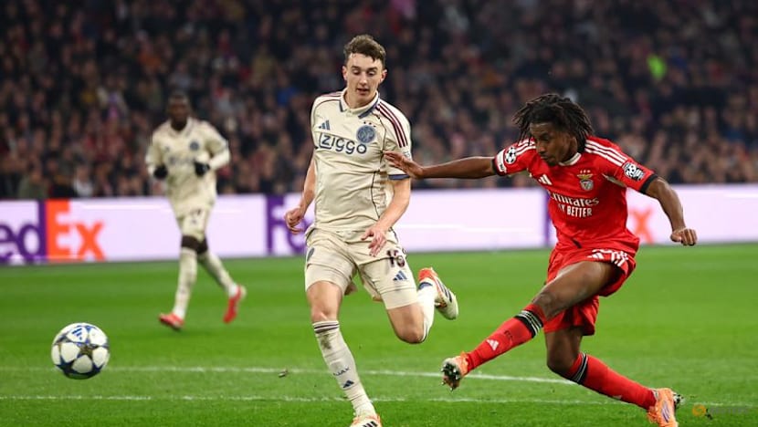 Benfica win first Champions League points but Ajax remain bottom