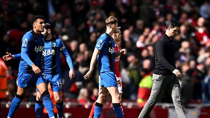Man City smell blood but Arsenal must focus on 'monstrous' game, says Neville